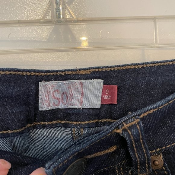 So Juniors Jegging with Frayed Ankle Hem - Picture 3 of 5